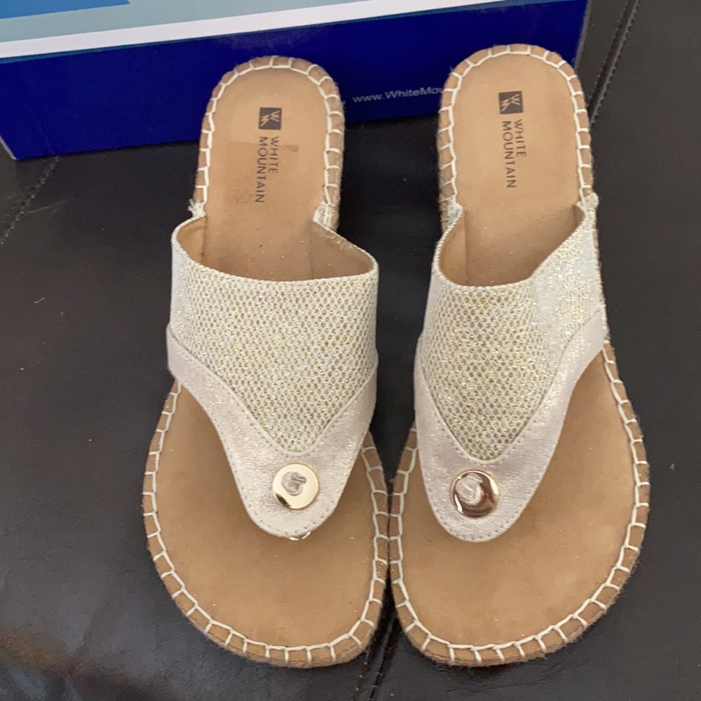 White Mountain Sandals - Picture 2 of 6